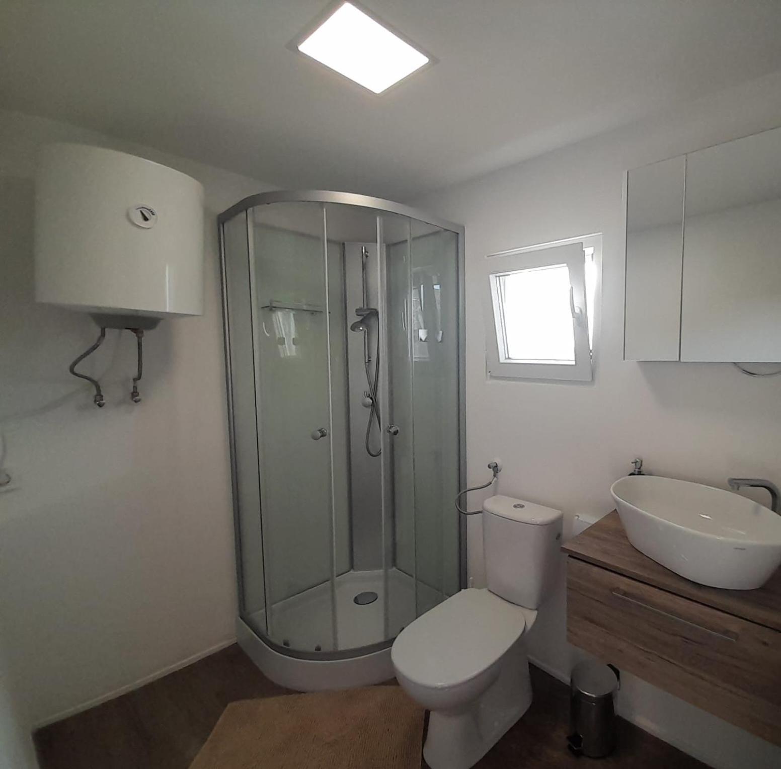 Tiny House Lily With Jacuzzi Appartement Sveti Filip i Jakov Buitenkant foto