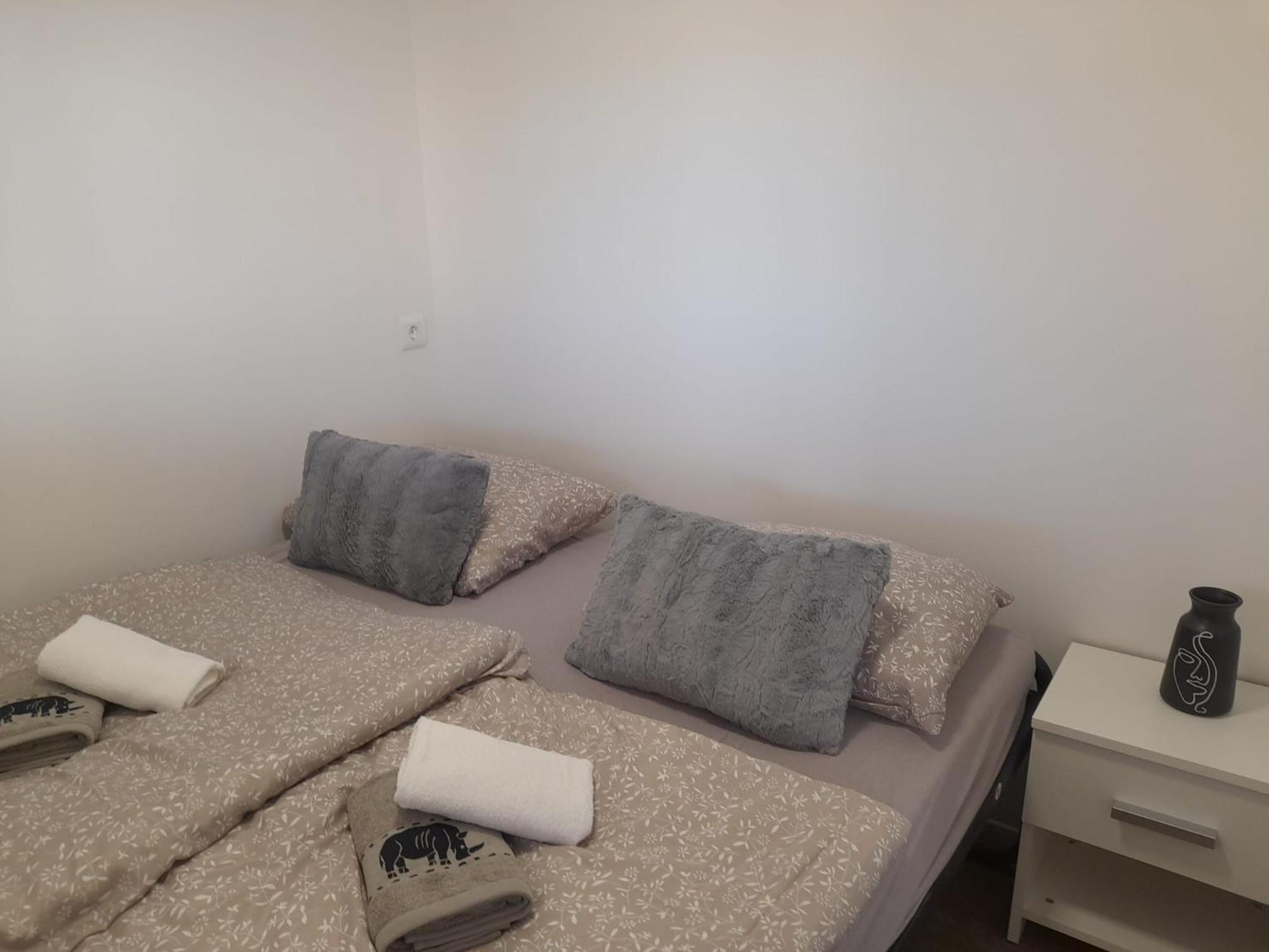 Tiny House Lily With Jacuzzi Appartement Sveti Filip i Jakov Buitenkant foto