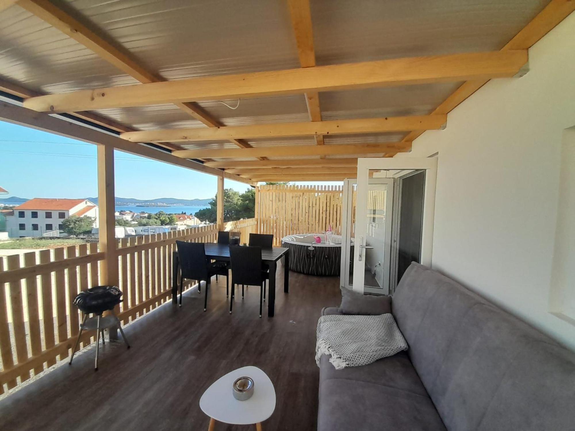 Tiny House Lily With Jacuzzi Appartement Sveti Filip i Jakov Buitenkant foto