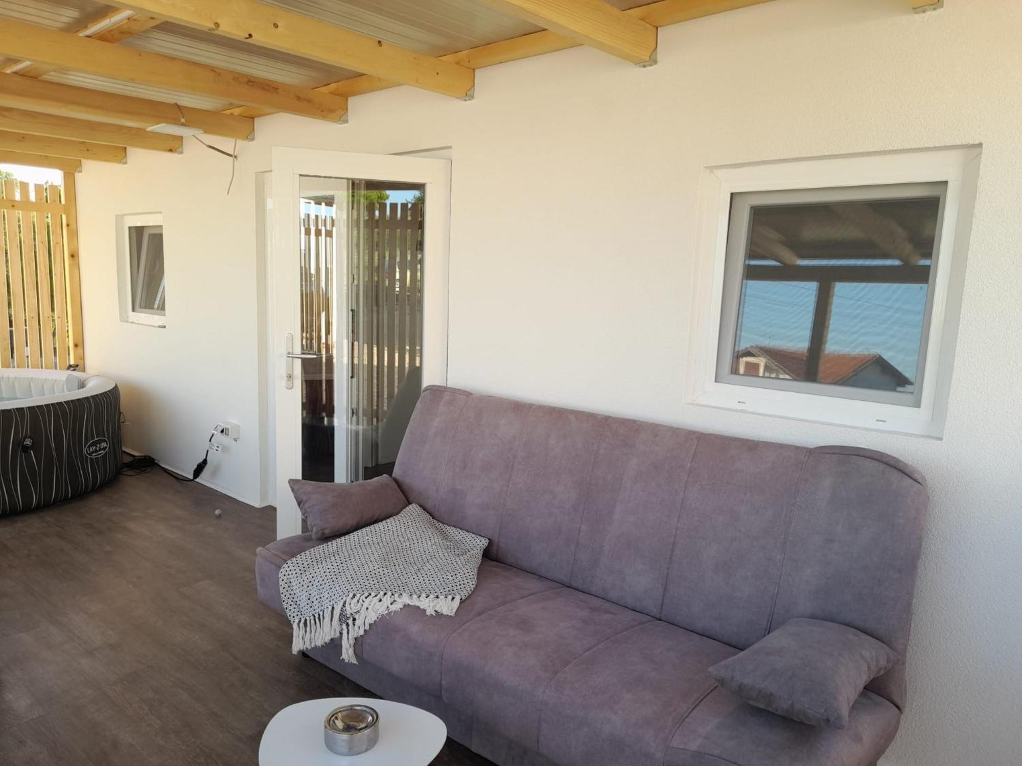 Tiny House Lily With Jacuzzi Appartement Sveti Filip i Jakov Buitenkant foto